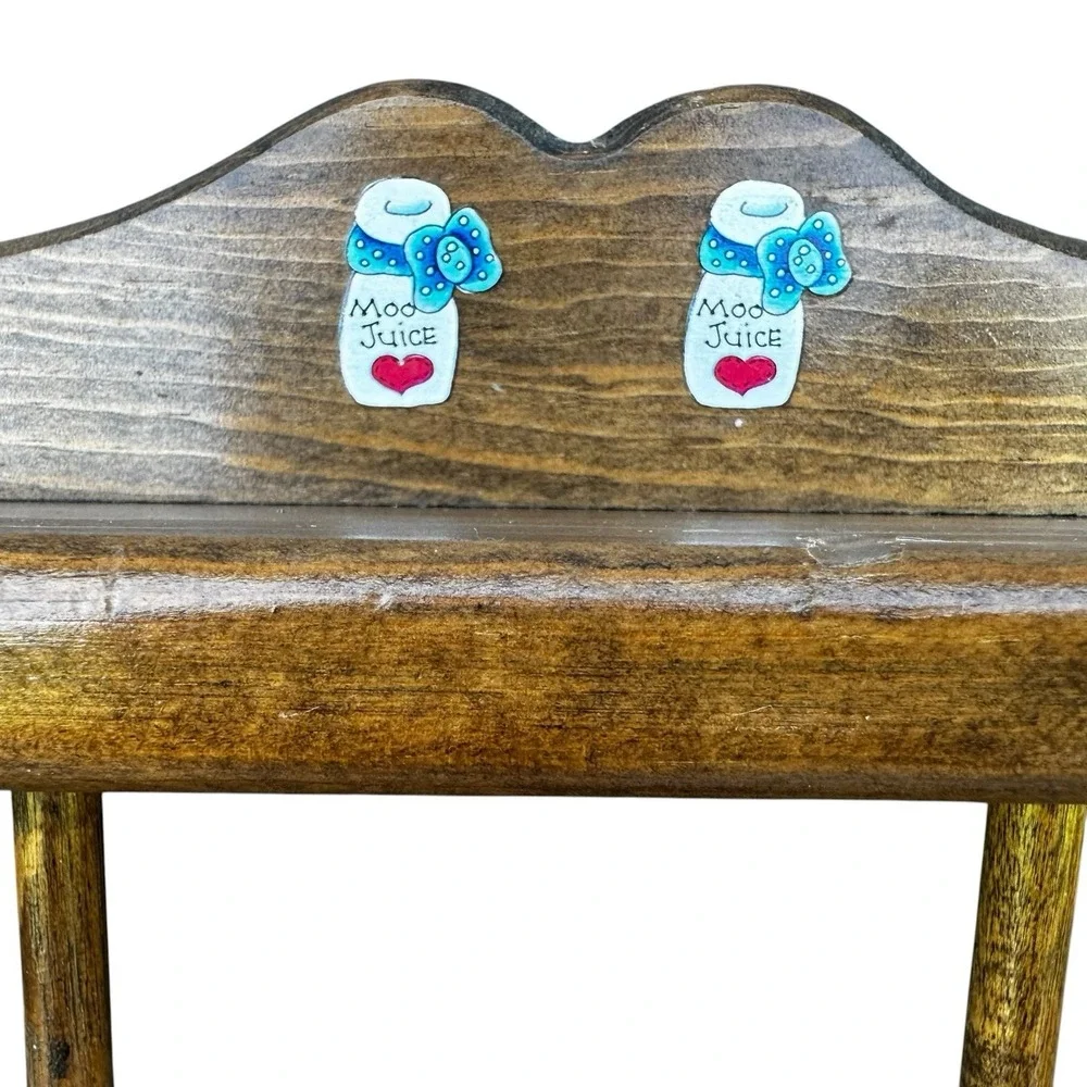 The Unbranded Brand vintage wooden